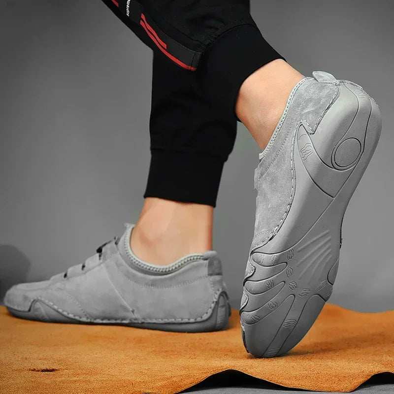 Sneakers (WAR WEAR)