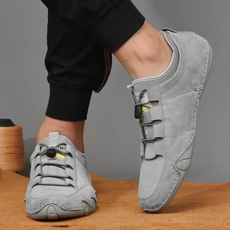Sneakers (WAR WEAR)