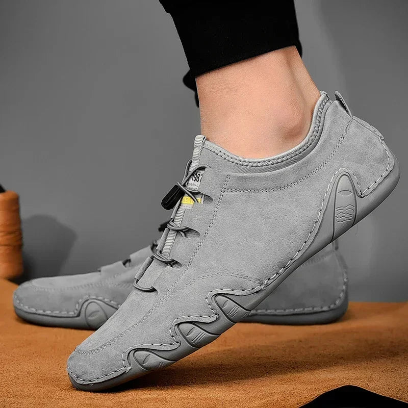 Sneakers (WAR WEAR)