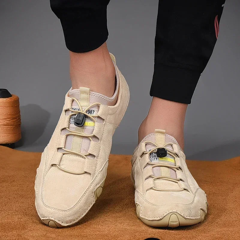 Sneakers (WAR WEAR)